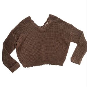 Moon & Madison Cropped sweater raw hem & neck dusty pink size M